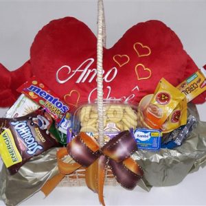 Cesta Com Amor Coração Bordado